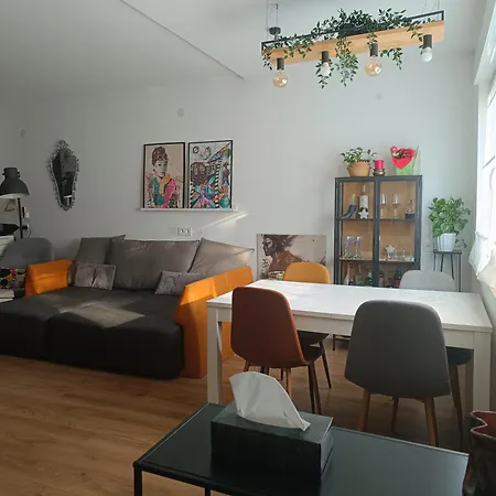 Apartment Roxy, 5 Minutes From The *